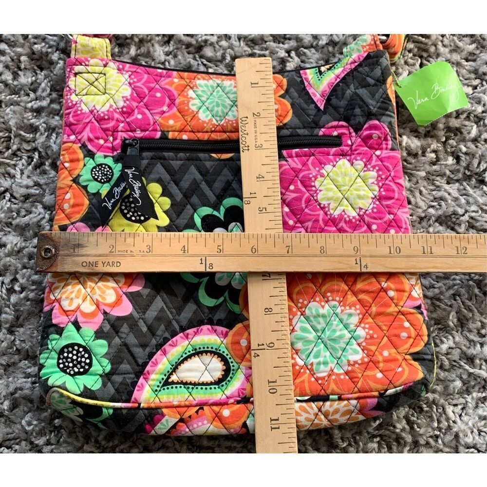 NWT Vera Bradley Ziggy Zinnia Hipster Crossbody Bag Purse Quilted $99 - Picture 4 of 9